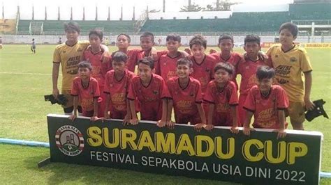 Bangkalan Terus Poles Sepakbola Usia Dini Festival Suramadu Cup