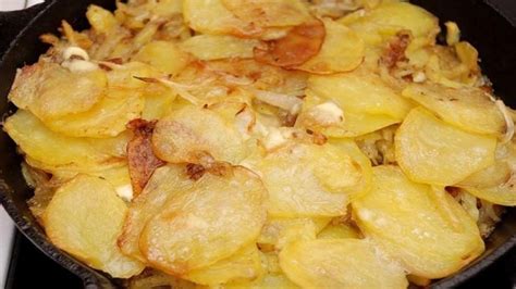 Onion Potatoes: the easy recipe to make a delicious side dish