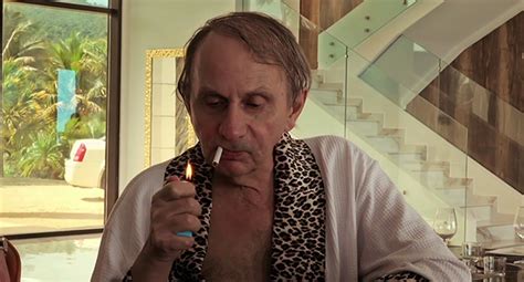 Primer Trailer Para Dans La Peau De Blanche Houellebecq Cine Maldito