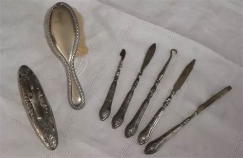 ANCIEN ENSEMBLE DE Manucure En Argent poinçon minerve brosse Objet de