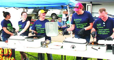 Bbq Crowd One Of The Biggest Despite Rain The Callaway Courier