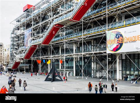 Paris Centre Georges Pompidou, modern and contemporary art gallery ...