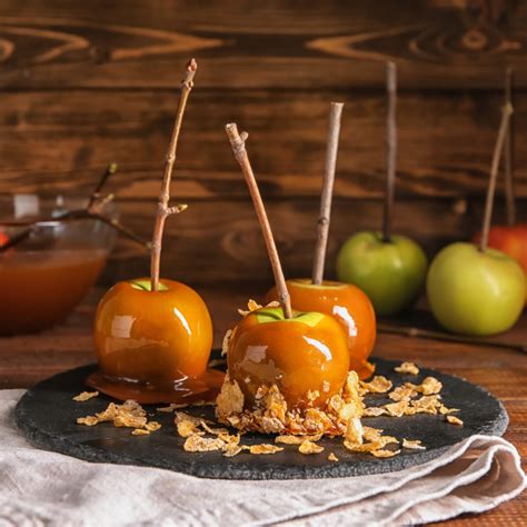 Caramel Apple Toppings - The Best Ways to Decorate Caramel Apples