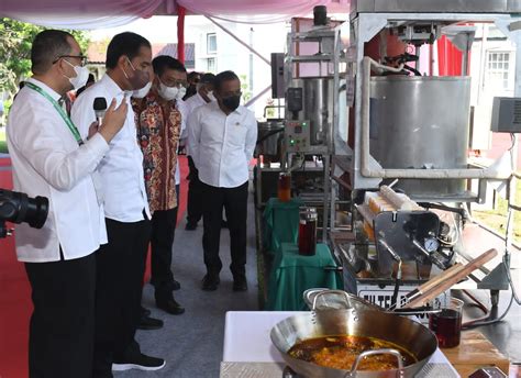 Jokowi Tinjau Proses Inovasi Minyak Makan Merah Up Date Id