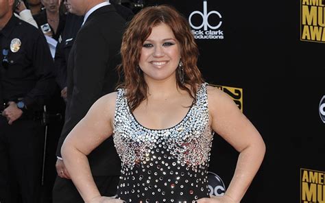 Kelly Clarkson Net Worth - FanBolt