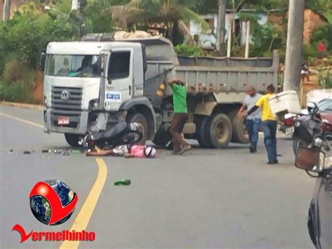 Fotos Imagens Fortes Vitima Morre Em Acidente De Moto Com CaminhÃo