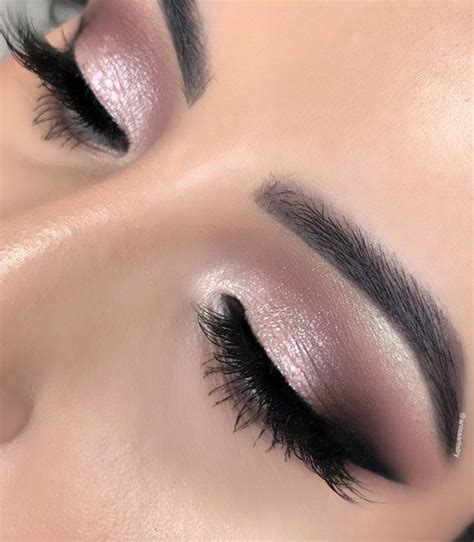 Gorgeous Eyeshadow Looks The Best Eye Makeup Trends Shimmery Mauve