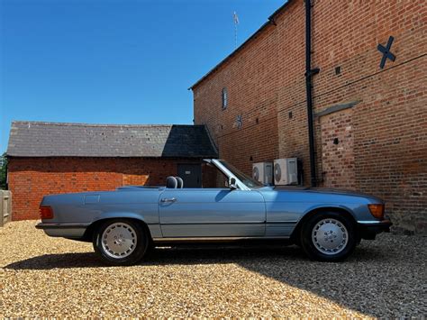 Used MERCEDES-BENZ 500 1985 Blue in Winwick, Northamptonshire | Turn 2 ...