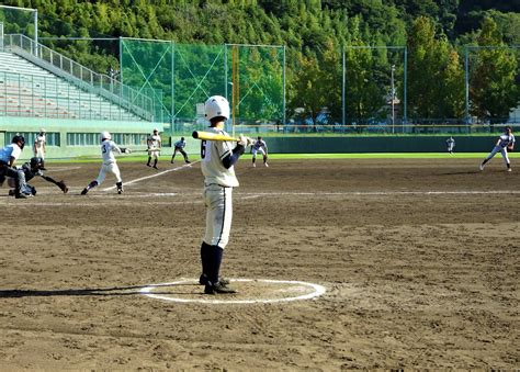 高校野球和歌山大会 On Twitter 箕島は1回裏に4番澤 虎 選手、2回裏に9番上野選手の適時打で先行。7回裏には長短4連打で2点を追加します。白倉投手はスライダーを中心に組み立て8