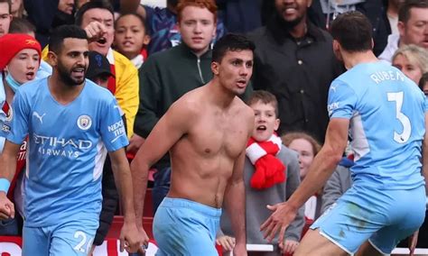 Manchester City venció 2 1 al Arsenal con gol de Rodri en el descuento