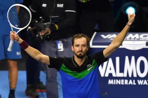 ATP Finals Daniil Medvedev Tops Alexander Zverev Reaches SF