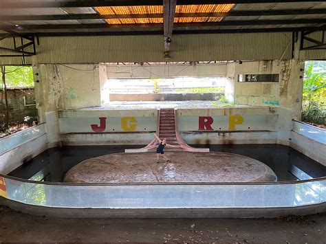 Jurong Reptile Park: Exploring an abandoned crocodile park