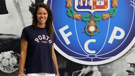 FC Porto Voleibol Joana Resende Continua De Azul E Branco