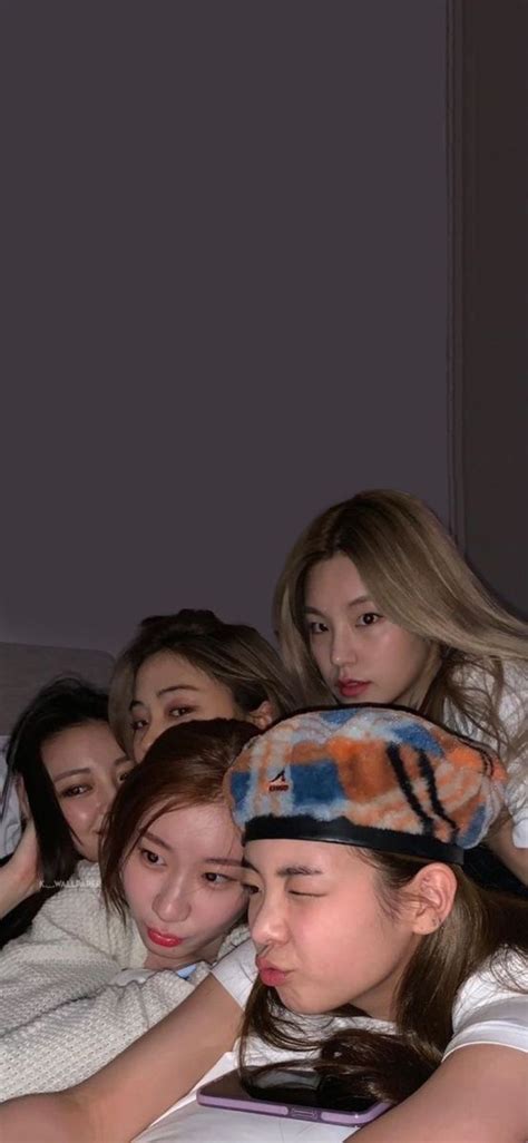 Itzy Ot Wallpaper