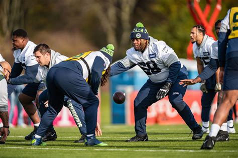 Seahawks Rams Injury Report Ken Walker Damien Lewis Boye Mafe