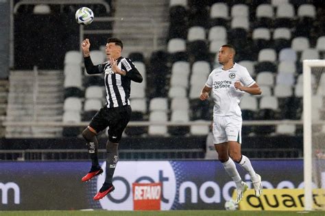 Tiquinho Soares Decide Gola O E Botafogo Empata O Goi S