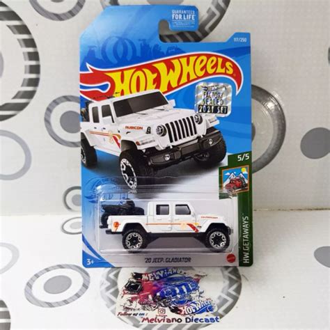 Hot Wheels Jeep Gladiator White Exclusive Recolor Factory Sealed Fs Shopee Malaysia