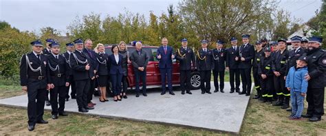 Przekazanie samochodu dla OSP Zaździerz pow płocki Komenda Miejska