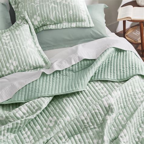 Bedsure Floral Quilt Set Queen Reversible Sage Green Quilt