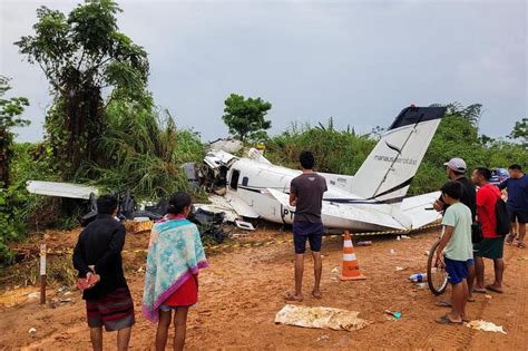 Investigators probe Brazil plane crash that killed 14 | The Straits Times