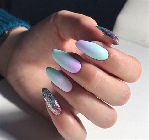 Manicure z ombre 16 inspiracji na błyszczące i matowe ombre