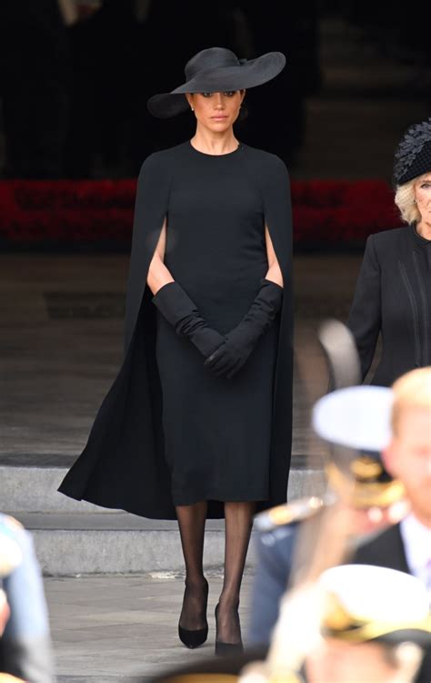 Meghan Markles Meaningful Outfit For Queens Funeral Purewow