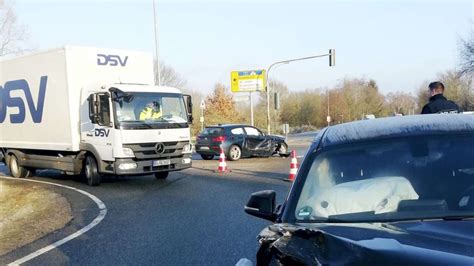 Vollsperrung Der B Bei Langen Nach Unfall