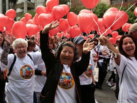 G1 Dia Mundial do Coração é celebrado caminhada em Curitiba