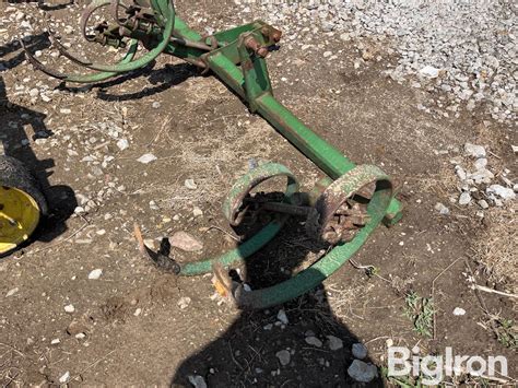 John Deere Front Mount Cultivators Bigiron Auctions