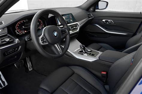 Gallery: 2020 BMW 330i interior