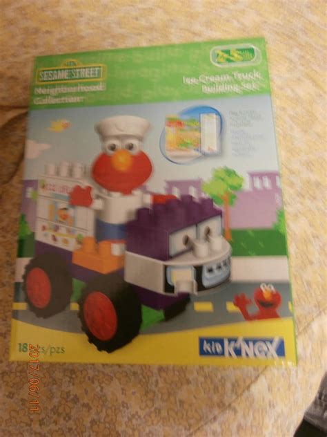 Sesame Street Elmo Ice Cream Truck Building Set New In Box Age 2 5