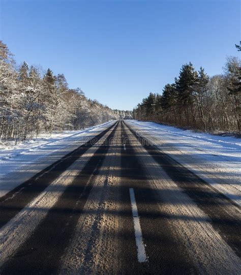 Road in winter stock photo. Image of road, season, cold - 121833382