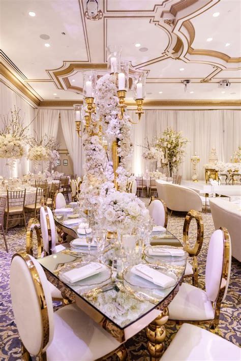 A Luxurious White Wedding In Las Vegas Inside Weddings Artofit
