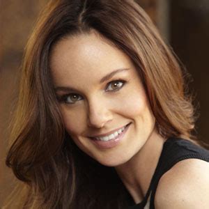 Sarah Wayne Callies Nude Photos Won T Affect Actress Career A New Poll Suggests The
