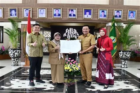 Barnas Adjidin Gantikan Sekretaris Dprd Provinsi Jawa Barat Koran Gala