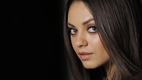 Brunette Mila Kunis Actress Smiling Hd Wallpaper Rare Gallery