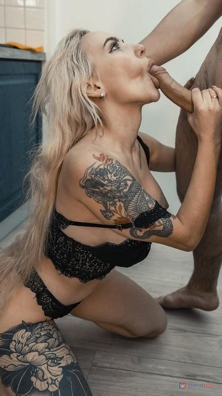 Busty Teen Bella Mur Has Hard Anal Penetrated In The Kitchen