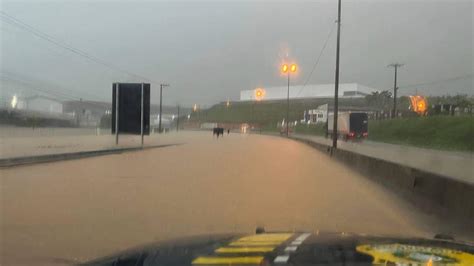 Chuva No Es Rodovias Federais E Estaduais Seguem Interdi Es Veja