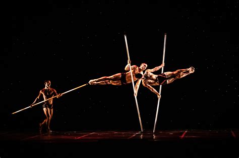 Back To Momix In Scena Al Teatro Europauditorium Di Bologna Shoptoday