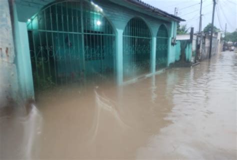 Inundaciones Derrumbes Y Deslaves Por Paso Del Frente Fr O Por