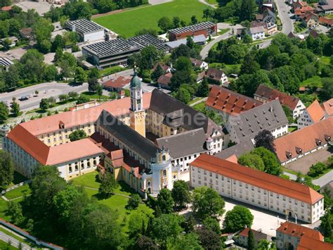 Luftbild Ochsenhausen Geb Udekomplex Des Klosters In Ochsenhausen Im