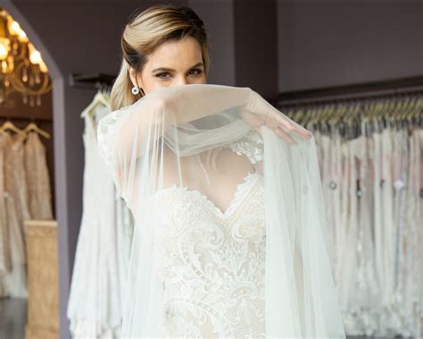 The Ultimate Guide to Wedding Veils | PreOwned Wedding Dresses