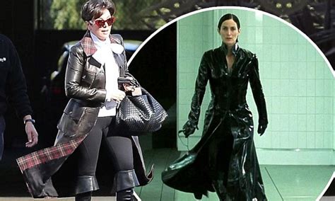 Kris Jenner Steps Out After Refuting Rumours On Bruce S Sex Change Daily Mail Online