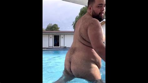 Bear Caught Splashing Around Pornhub Gay