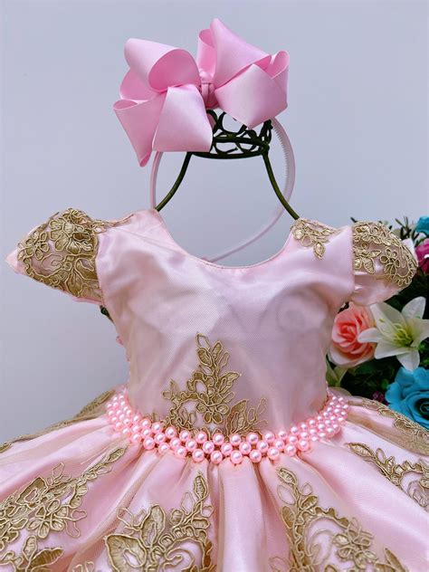 Vestido Infantil Rosa Renda Realeza Dourada Cinto Pérolas Rosa