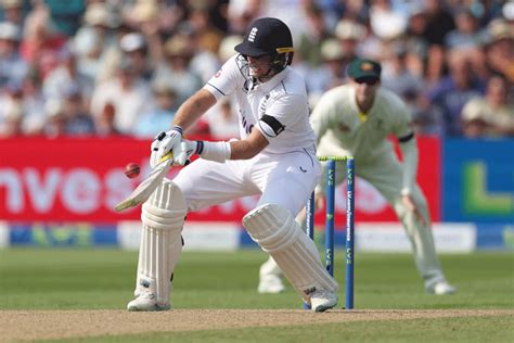 Joe Root Adventurous England Declare On 393 8 After Joe Root S