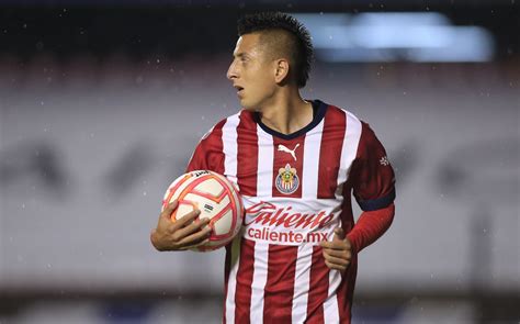 Morsa Flores Y Roberto Alvarado Las Novedades De Chivas Ante Necaxa