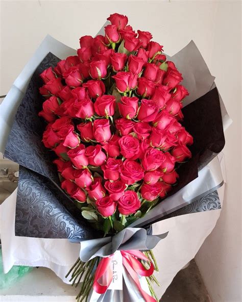 Ramo Gigante De 100 Rosas Rojas Rose Flower Arrangements Flowers