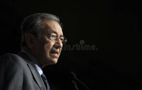 tun dr mahathir wallpaper - Evan Poole