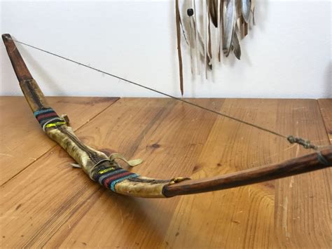 Native American Navajo Rawhide Arrow Quiver With 3 Arrows And Older